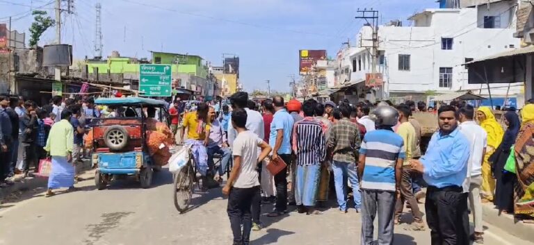 মালদায় বেপরোয়া ট্রাক্টরের ধাক্কায় টোটো চালকের মর্মান্তিক মৃত্যু, গুরুতর আহত দুই যাত্রী