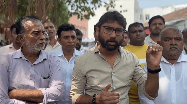 গুজরাটে ‘বেটা’ বলা নিয়ে দলিত যুবককে পিটিয়ে হত্যা, উত্তাল আমরেলি—নিরব সরকার, প্রতিবাদে বসে মেভাণী